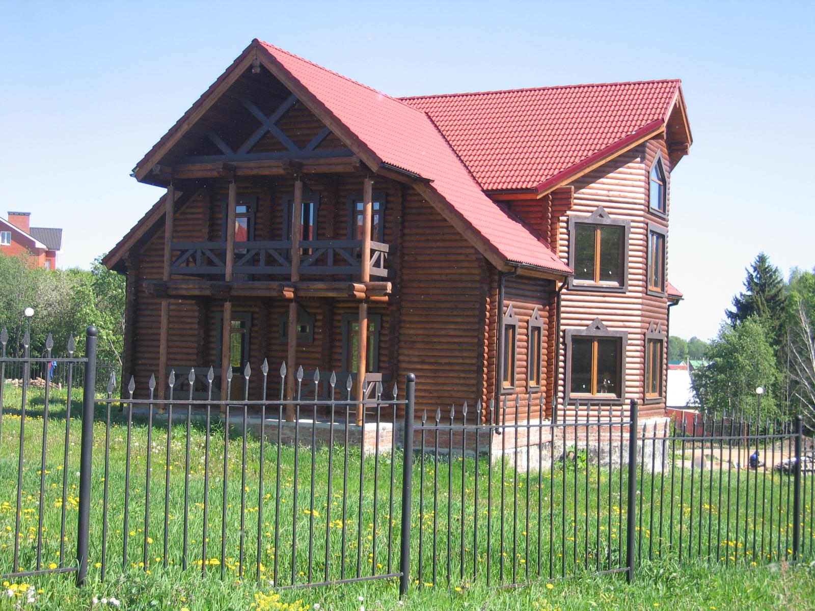 Дом в к.п. Спасское-Семеновское